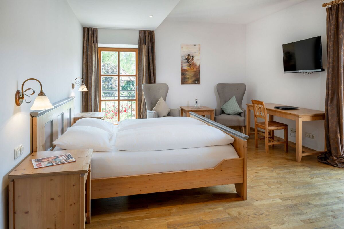 Standard-Doppelzimmer Sonnenwald im Landhausstil