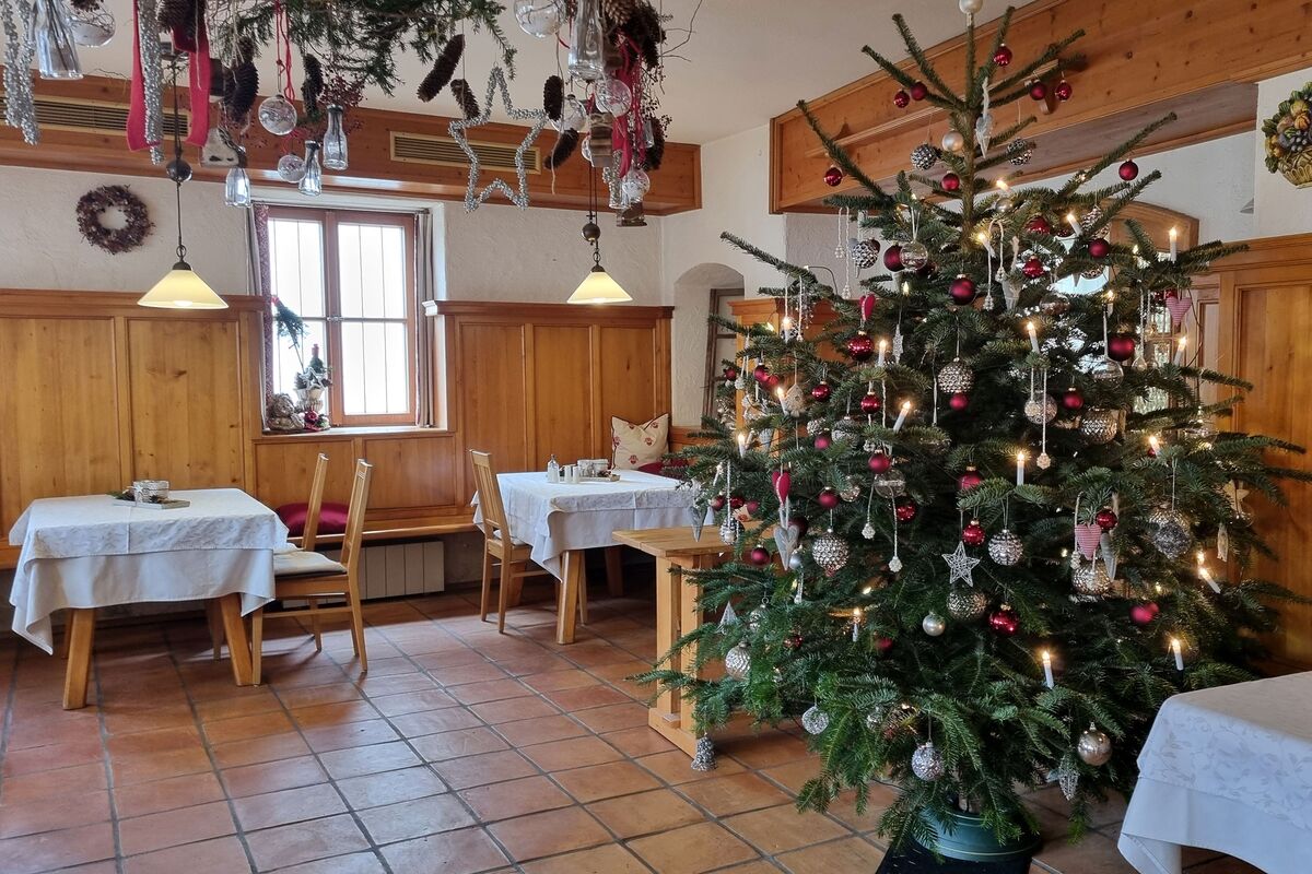 Weihnachtliche Gaststube im Landgasthof Kammbräu
